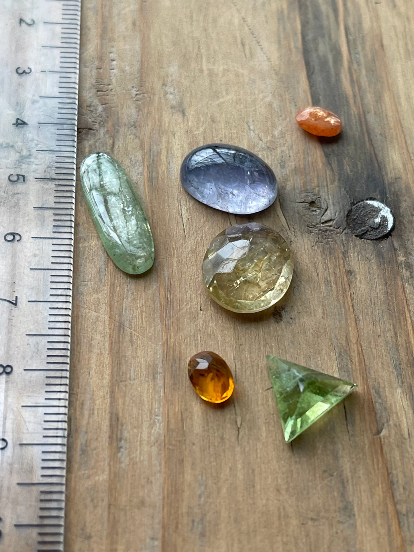 Gemstone Collection 342: Green Kyanite, Brandy Citrine, Sunstone, Iolite - 21CT