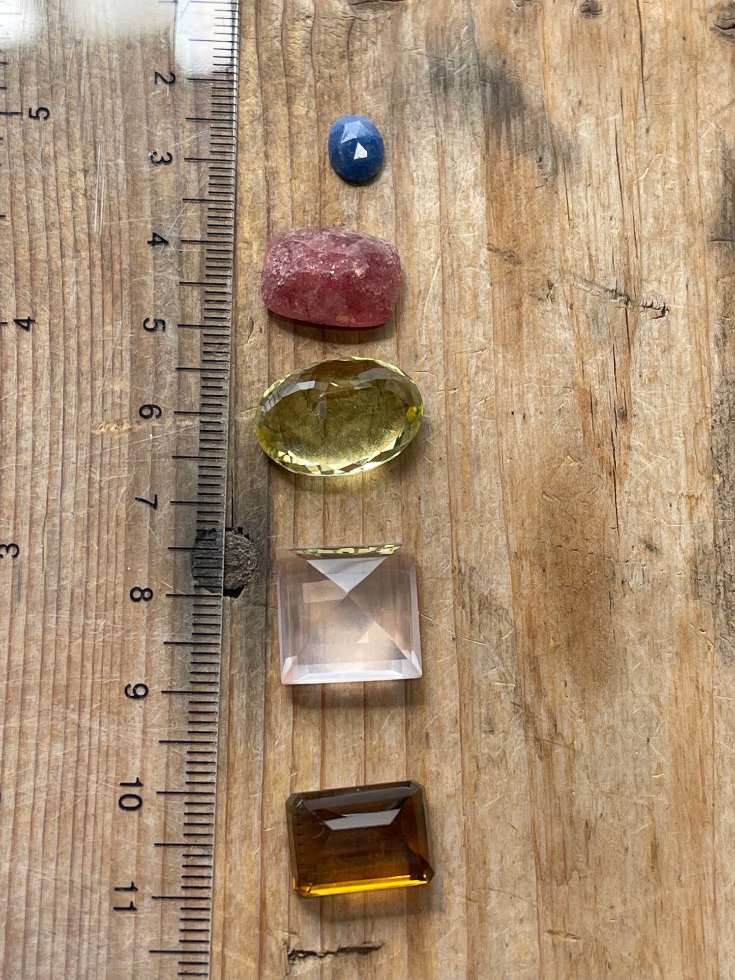 Gemstone Collection 50: Lemon Quartz, Rose Quartz, Champagne Quartz, Tanzanite - 42CT