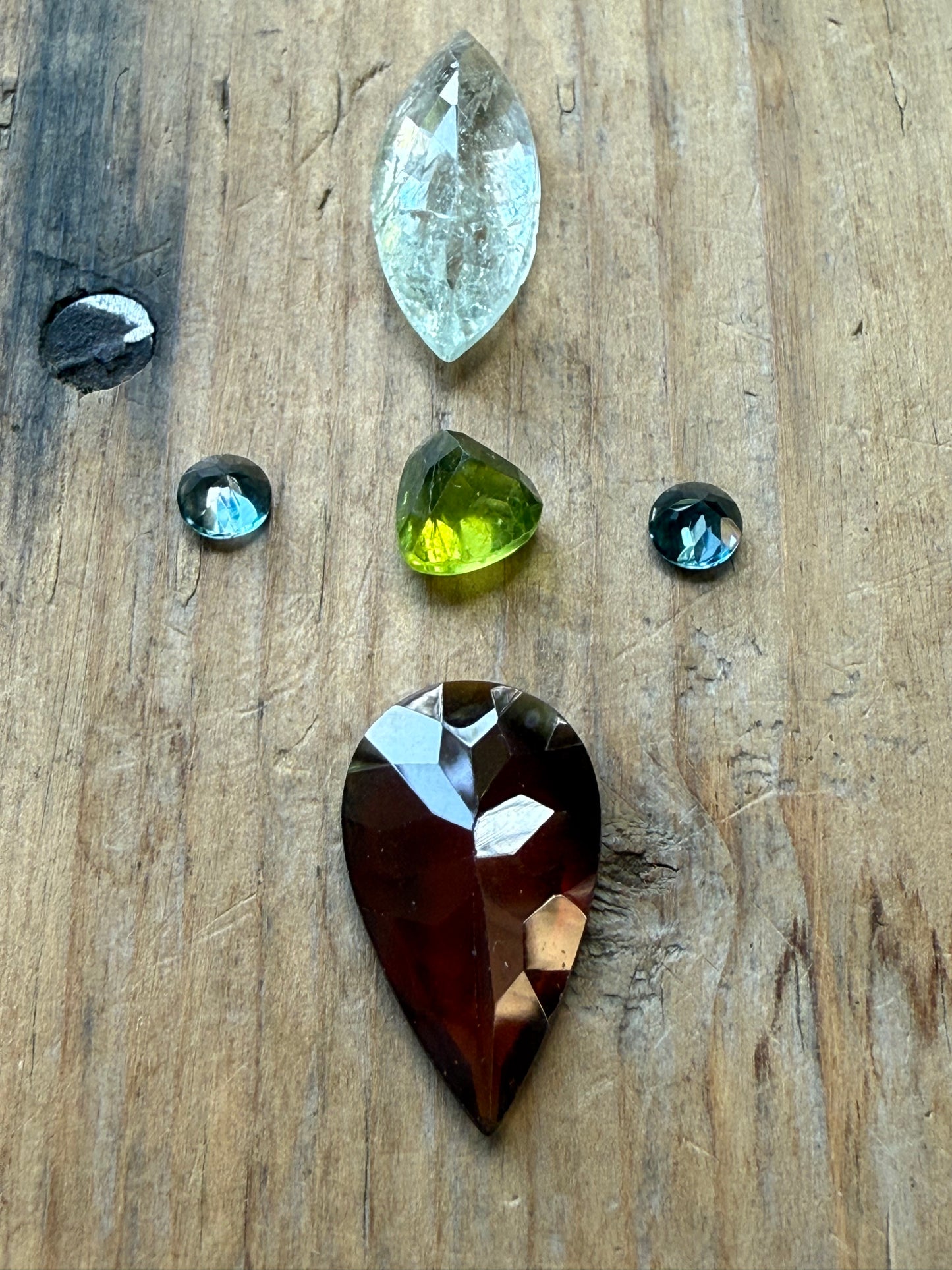 Gemstone Collection 510: Hessonite, Mixed Beryl, Fluorite, Peridot, Blue Sapphire - 27 CT
