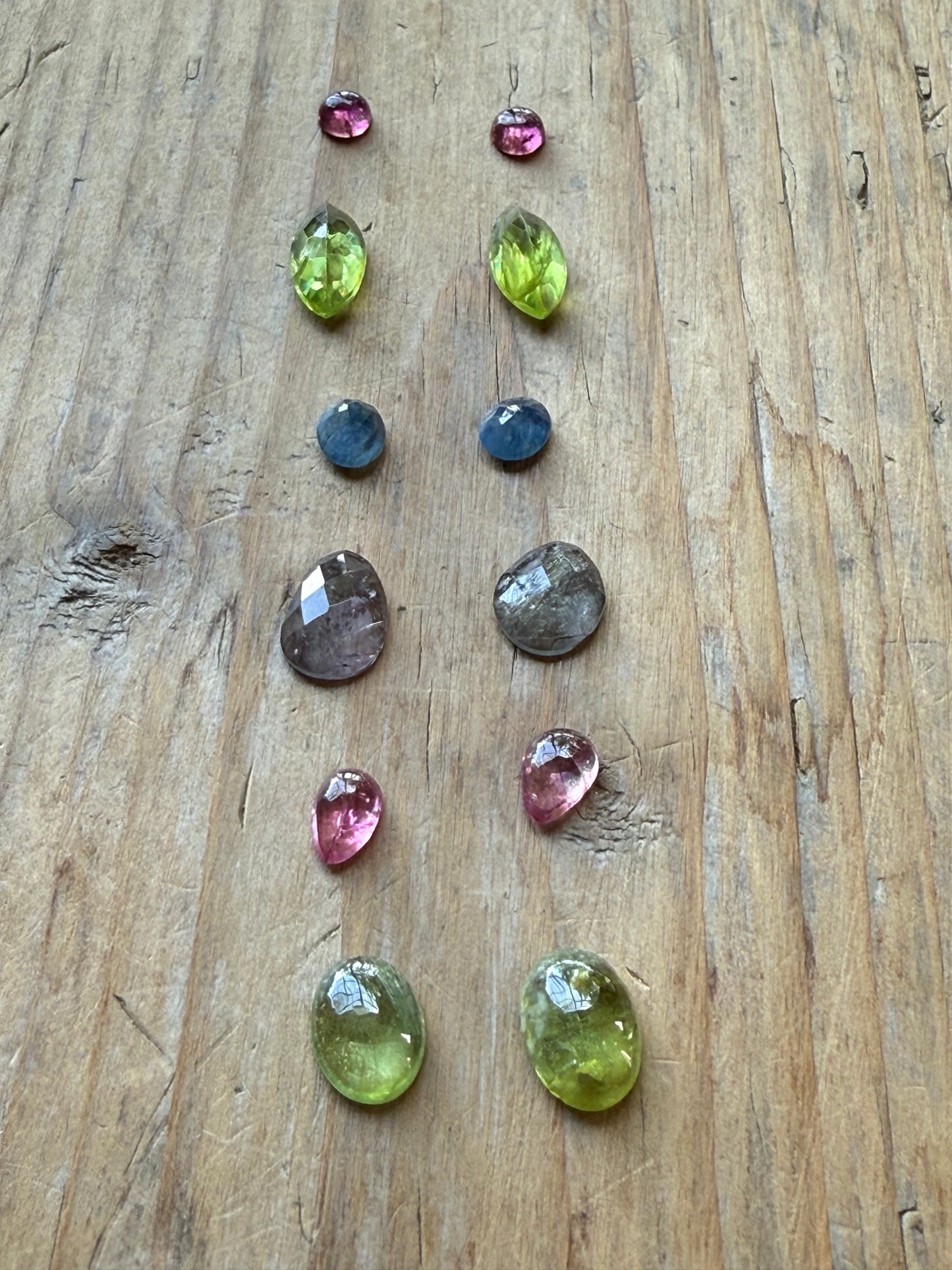 Gemstone Collection 512: Peridot, Rainbow Tourmaline, Blue Topaz, Green Kyanite - 16 CT