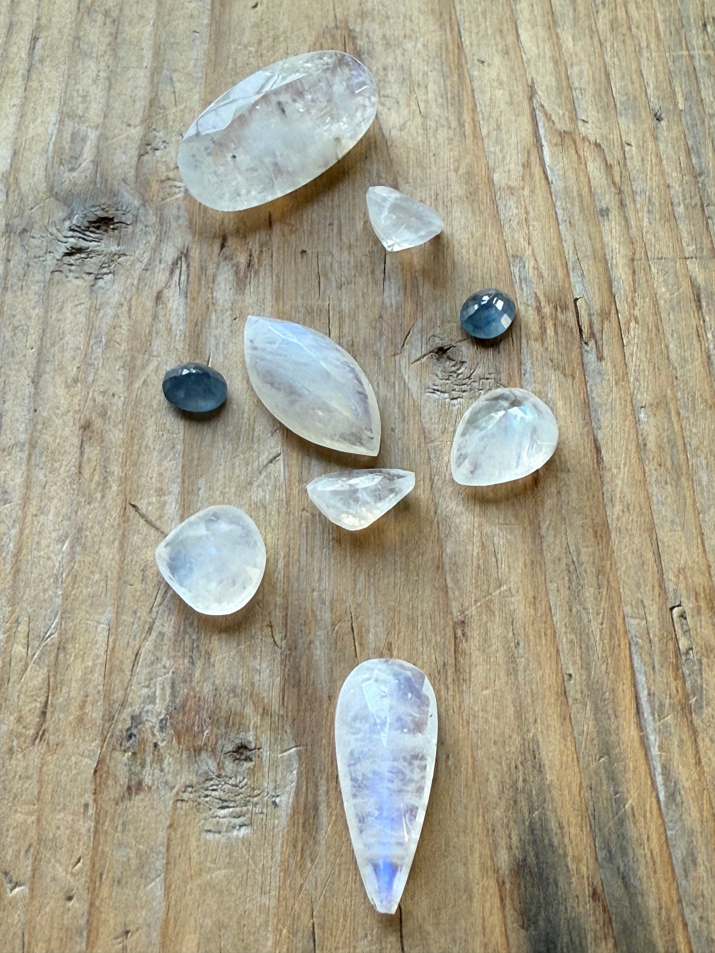 Gemstone Collection 513: Moonstone, Blue Topaz - 33 CT