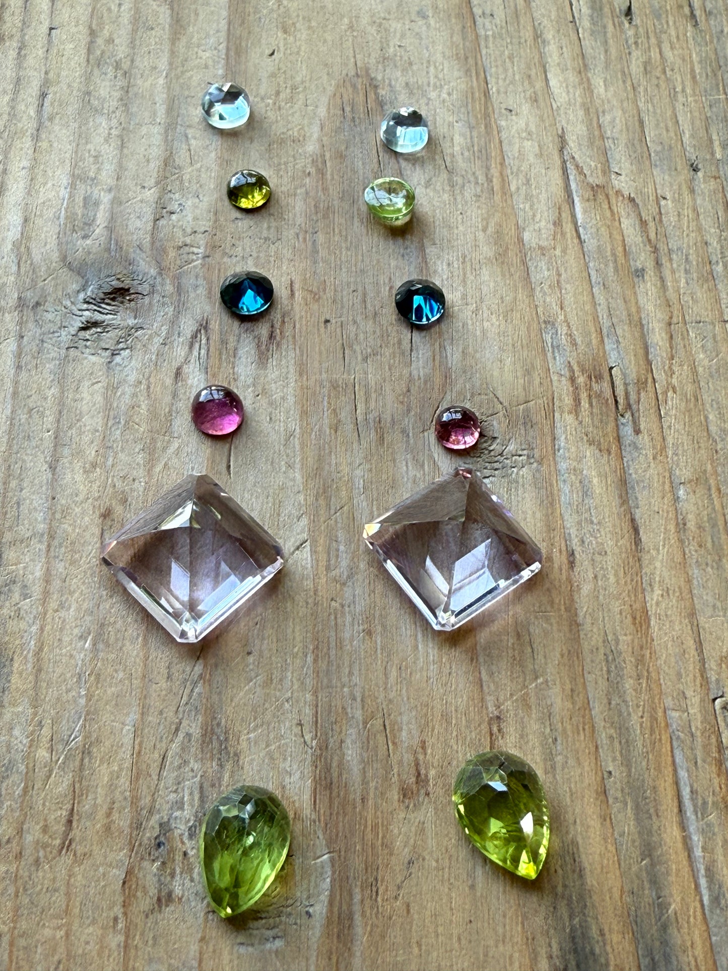 Gemstone Collection 514: Pink Amethyst, Peridot, Rainbow Tourmaline, Blue Sapphire, Aquamarine - 25 CT