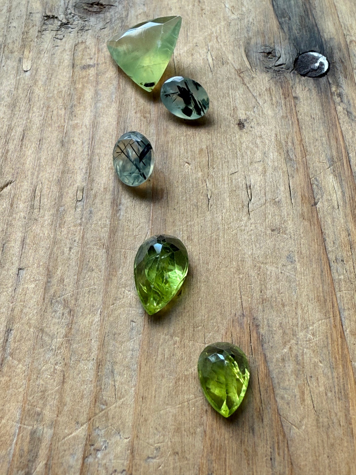 Gemstone Collection 524: Peridot Faceted, Prehnite, Peridot - 18 CT