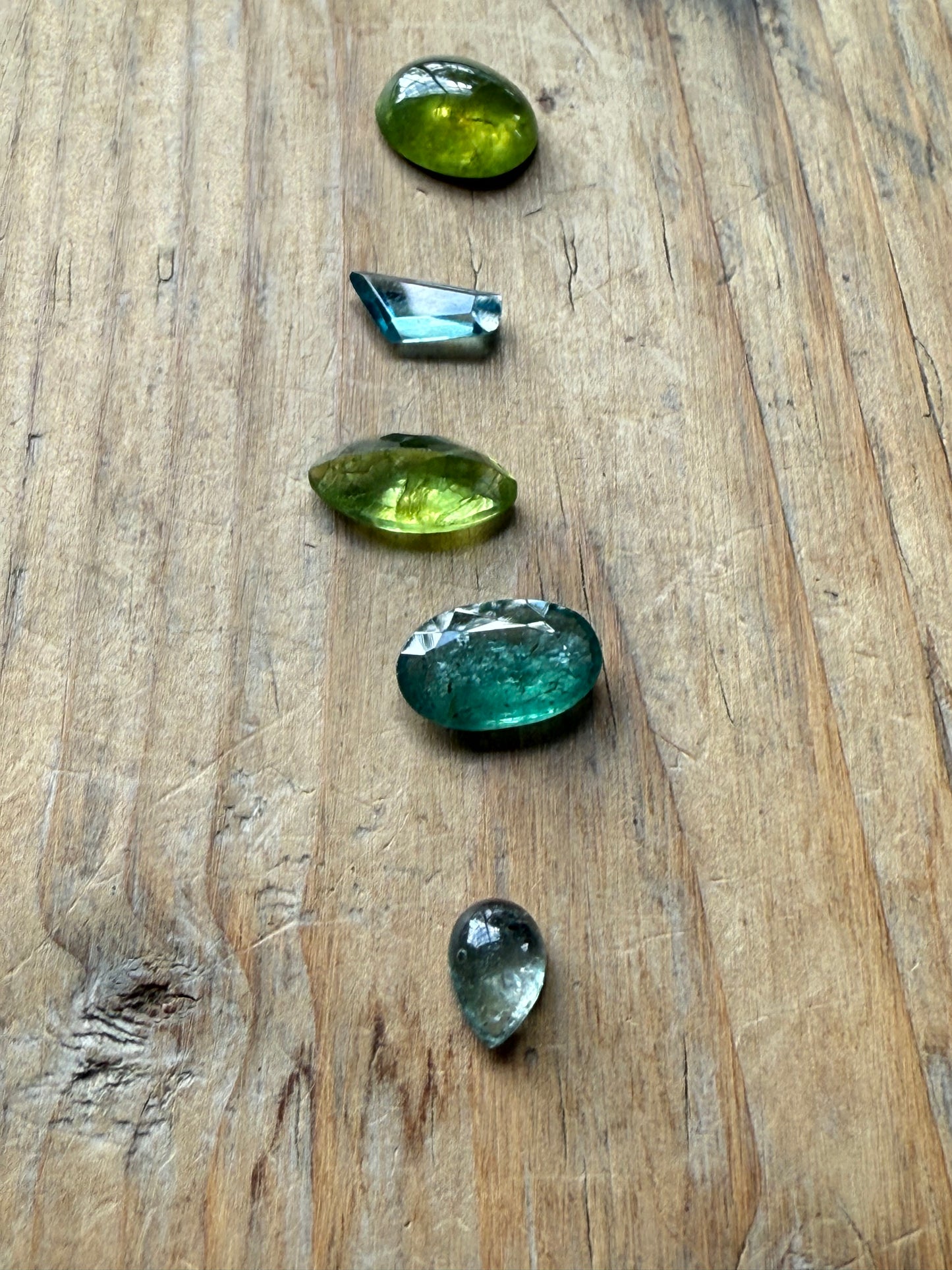 Gemstone Collection 538: Kyanite, Peridot, Blue Zircon - 14 CT