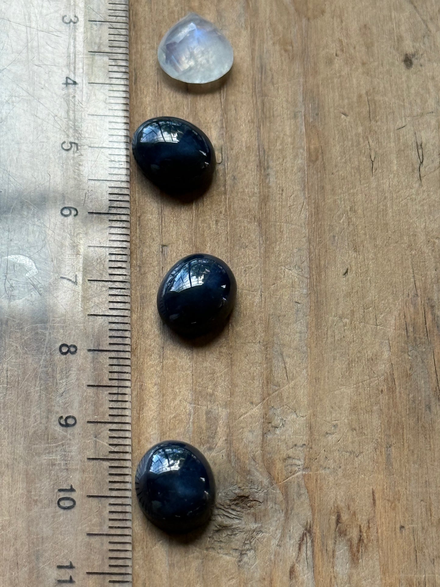 Gemstone Collection 549: Star Sapphire, Moonstone - 28 CT