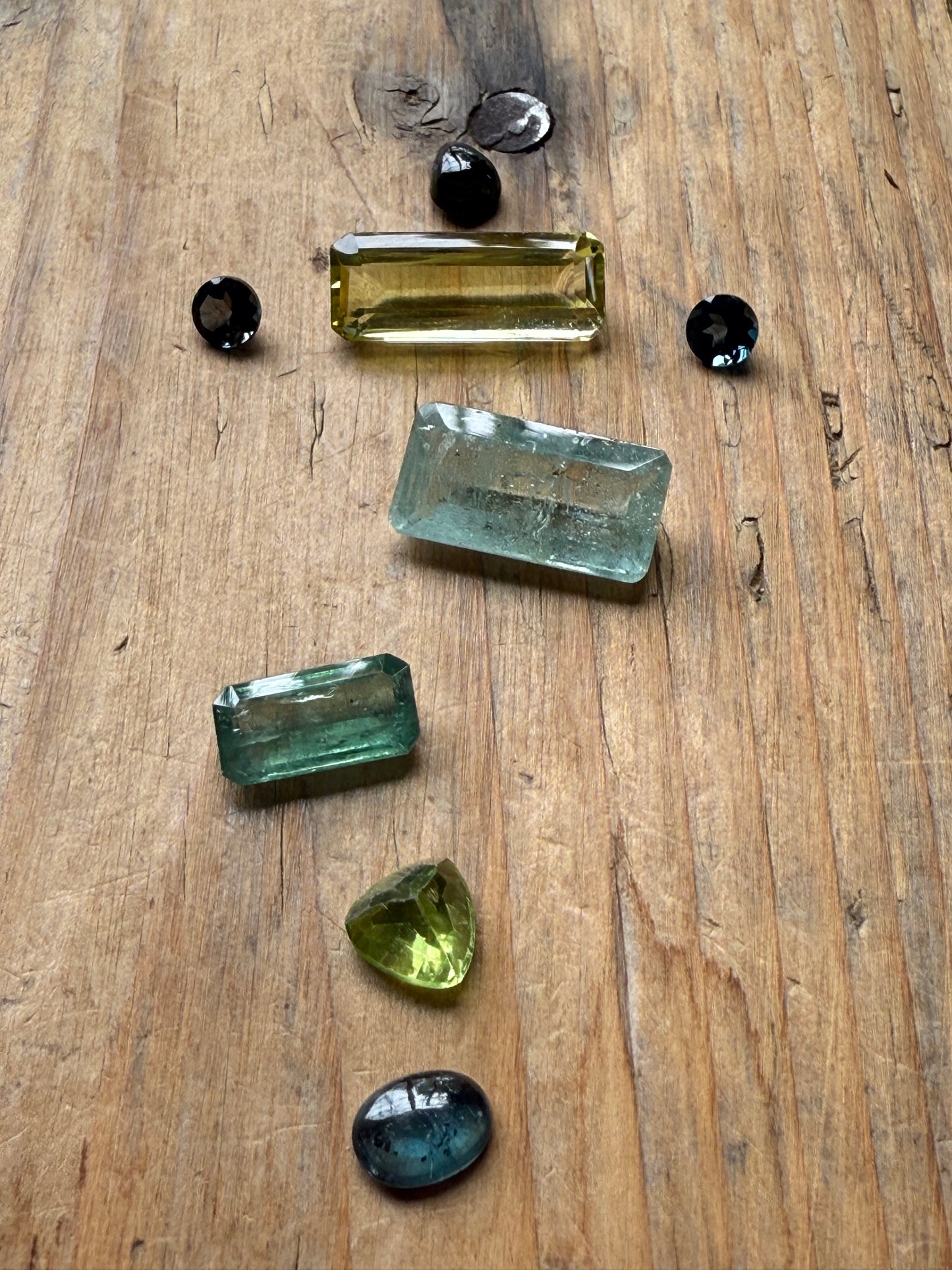 Gemstone Collection 554: Kyanite, Lemon Quartz, Blue Topaz, Kyanite, Peridot - 23 CT