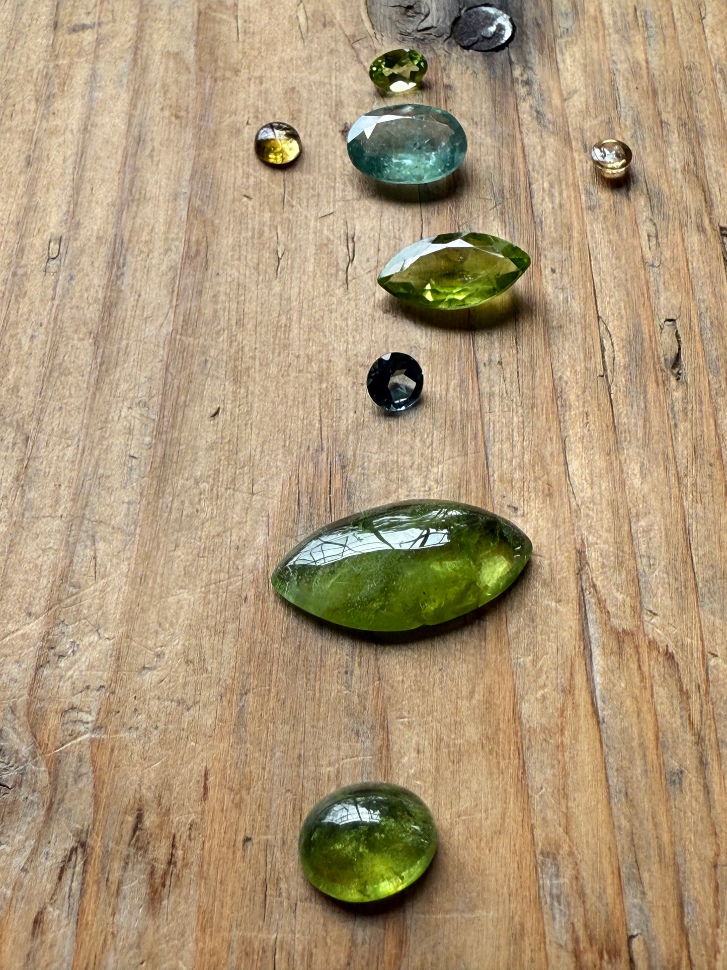 Gemstone Collection 555: Kyanite, Green Kyanite, Peridot, Blue Topaz - 20 CT