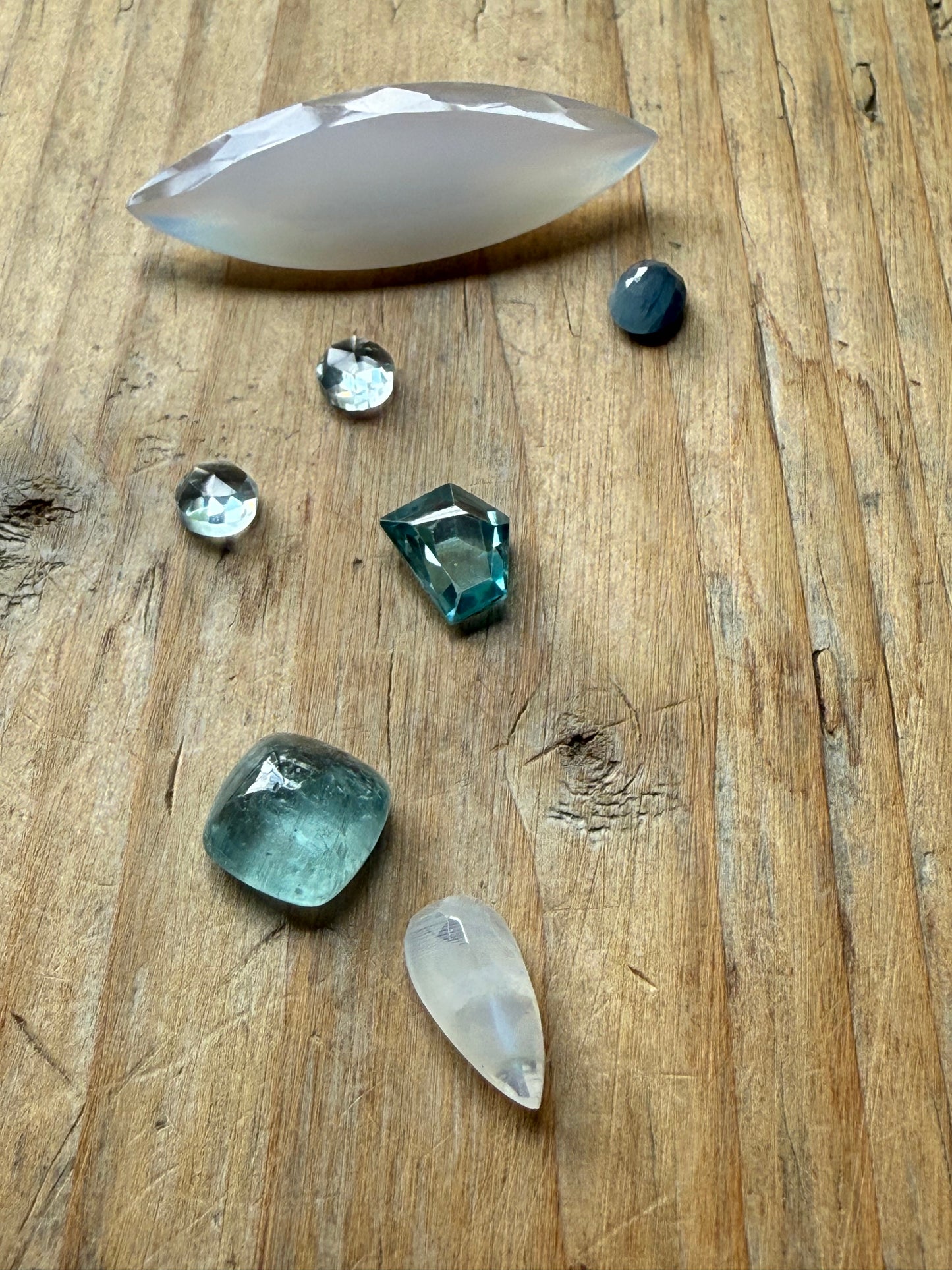 Gemstone Collection 560: Moonstone, Blue Zircon, Kyanite, Blue Sapphire, Aquamarine, Chalcedony - 25 CT