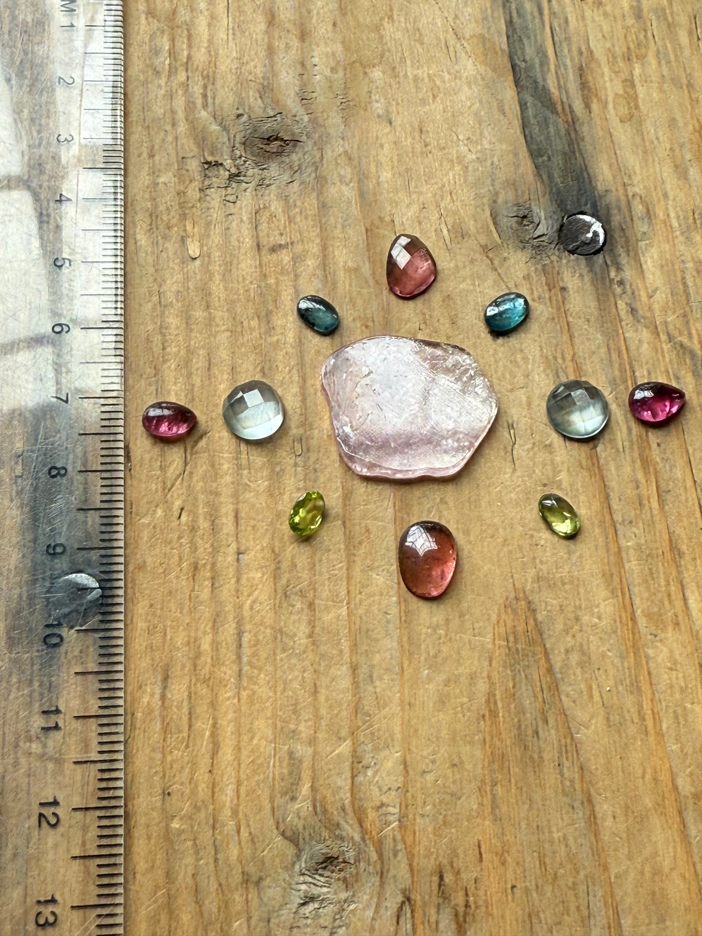 Gemstone Collection 568: Rainbow Tourmaline, Peridot, Kyanite, Aquamarine - 20 CT
