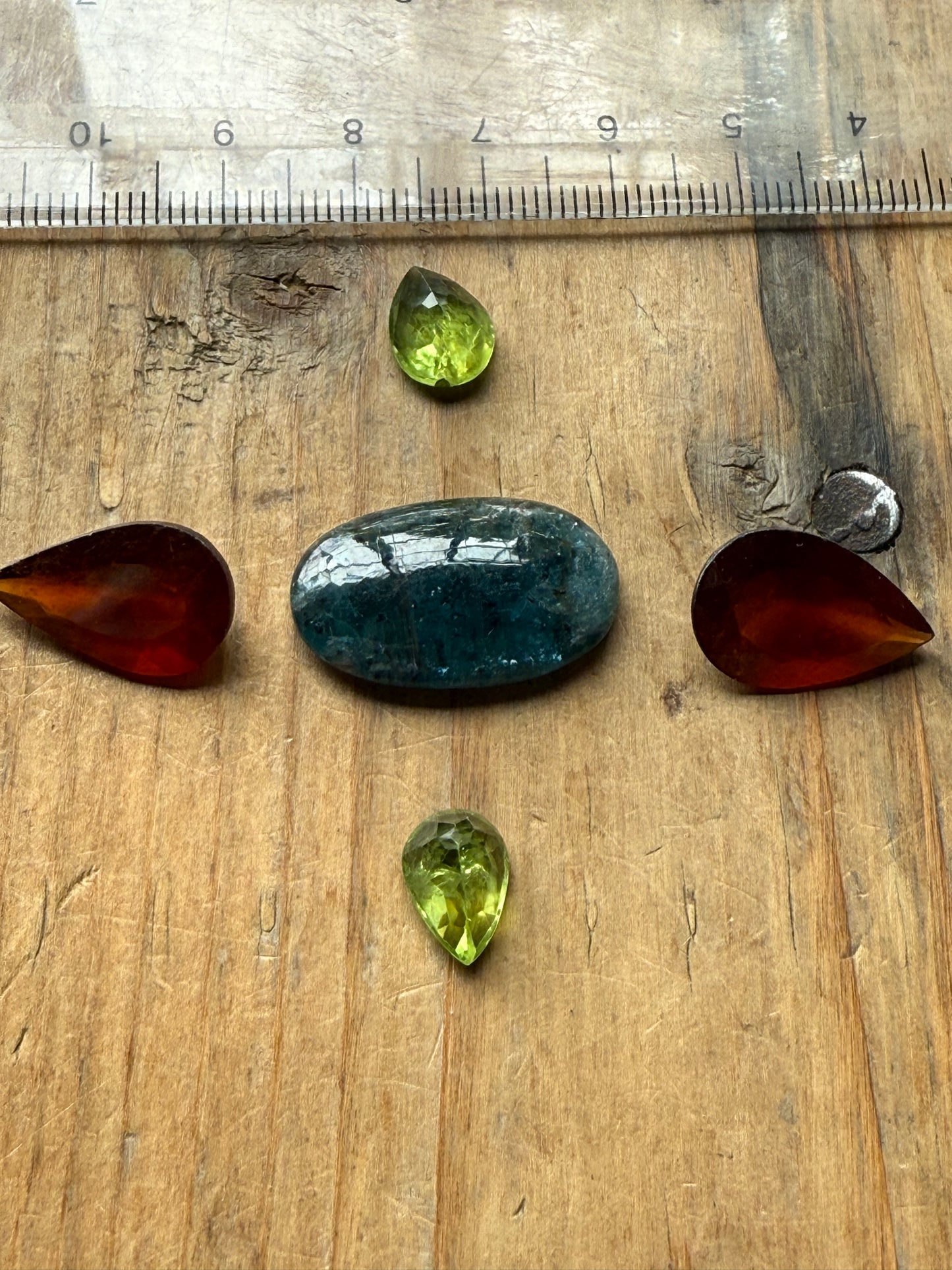 Gemstone Collection 571: Kyanite, Hessonite, Peridot - 34 CT