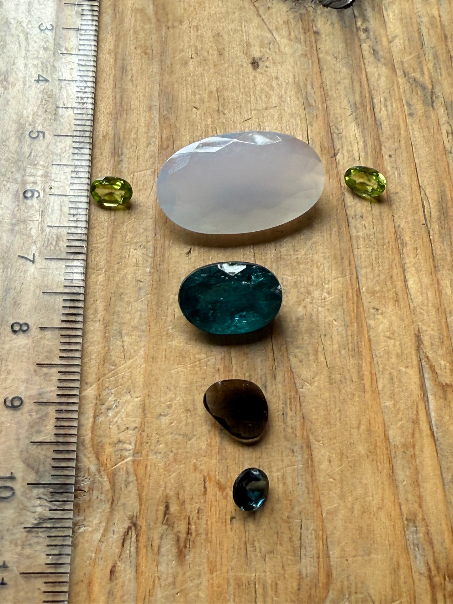 Gemstone Collection 573: Chalcedony, Kyanite, Peridot, Blue Topaz, Rainbow Tourmaline - 22 CT