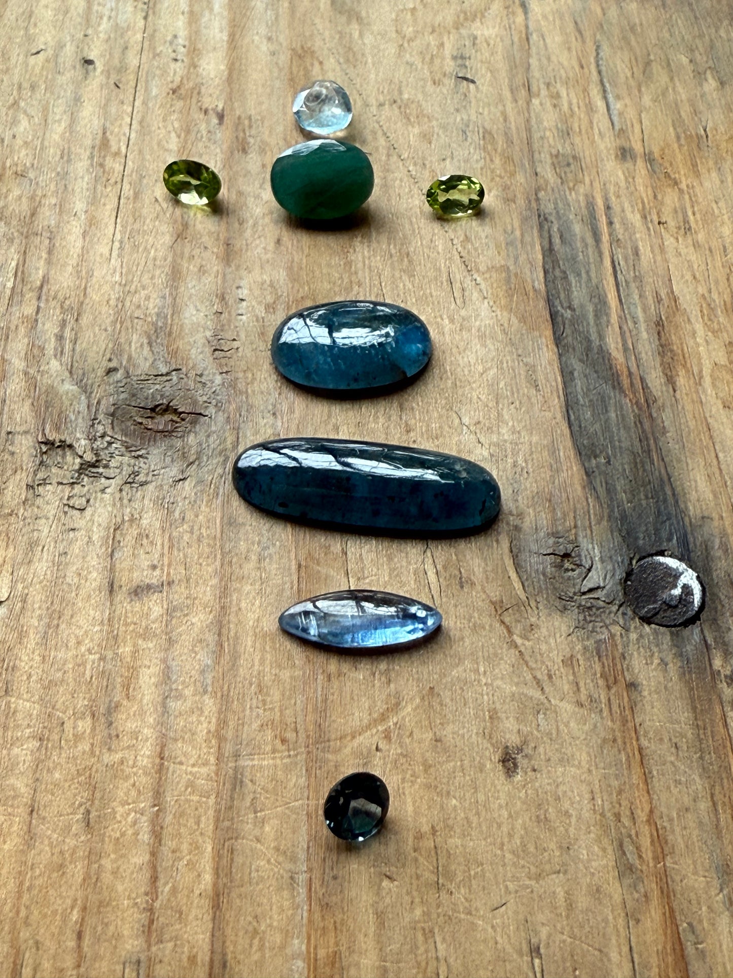 Gemstone Collection 583: Kyanite, Peridot, Aquamarine, Blue Topaz - 21 CT