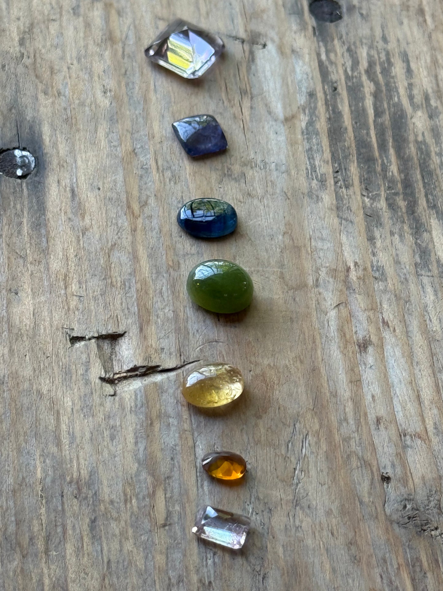 Gemstone Collection 596: Imperial sapphire, Green Kyanite, Pink Amethyst, Iolite, Citrine, Kyanite, Elestial Quartz - 24 CT