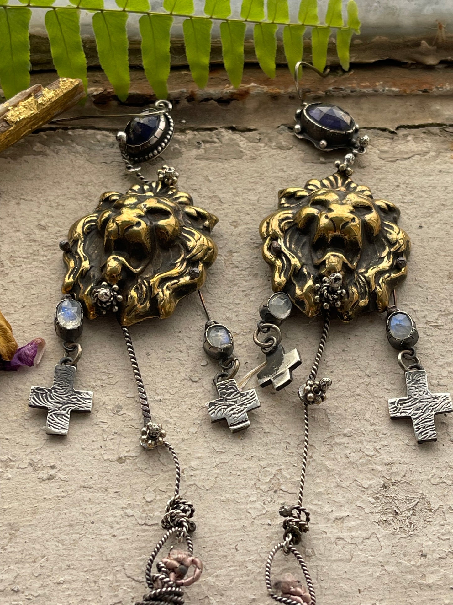 EARRINGS 06