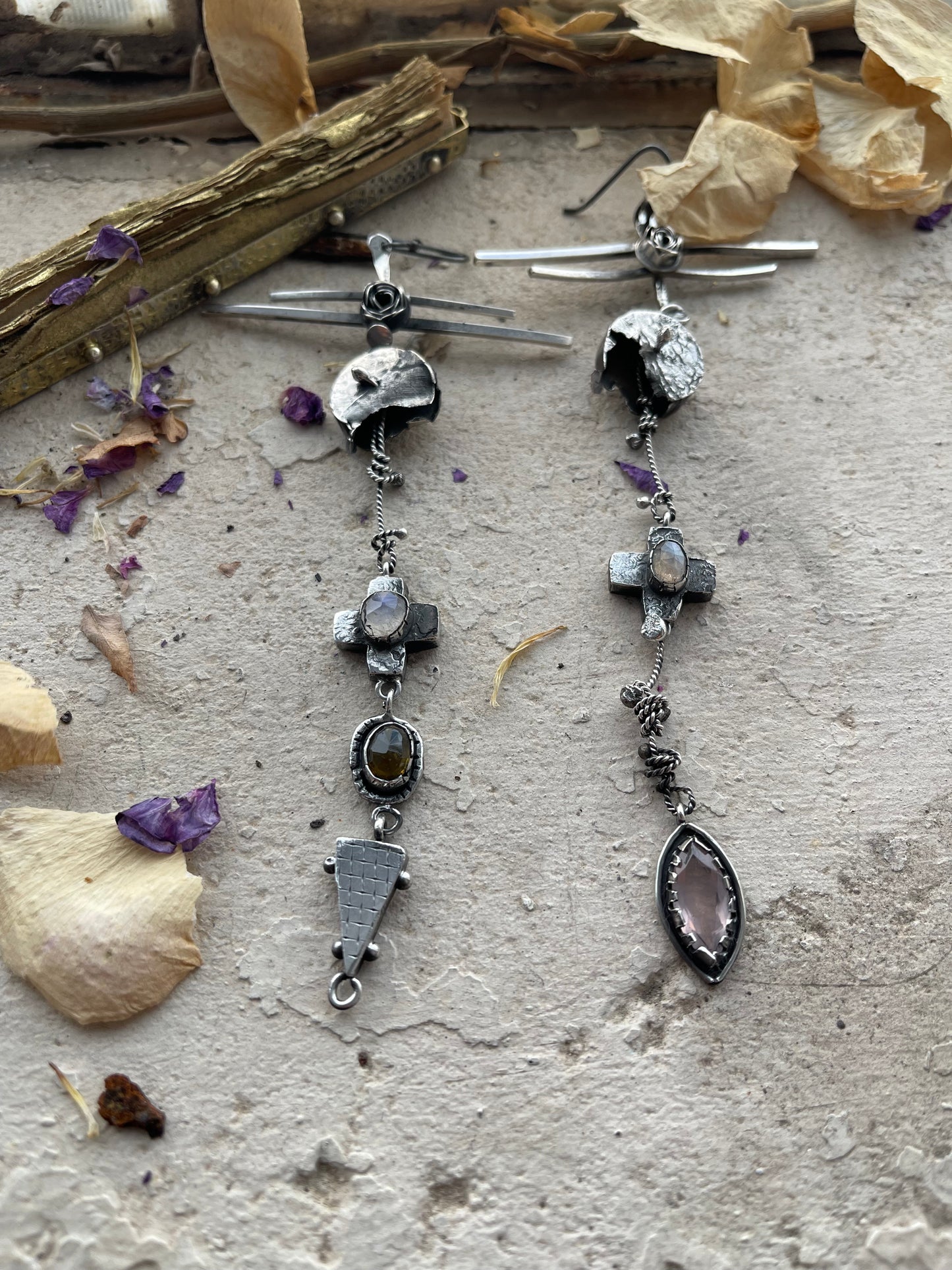 EARRINGS 12