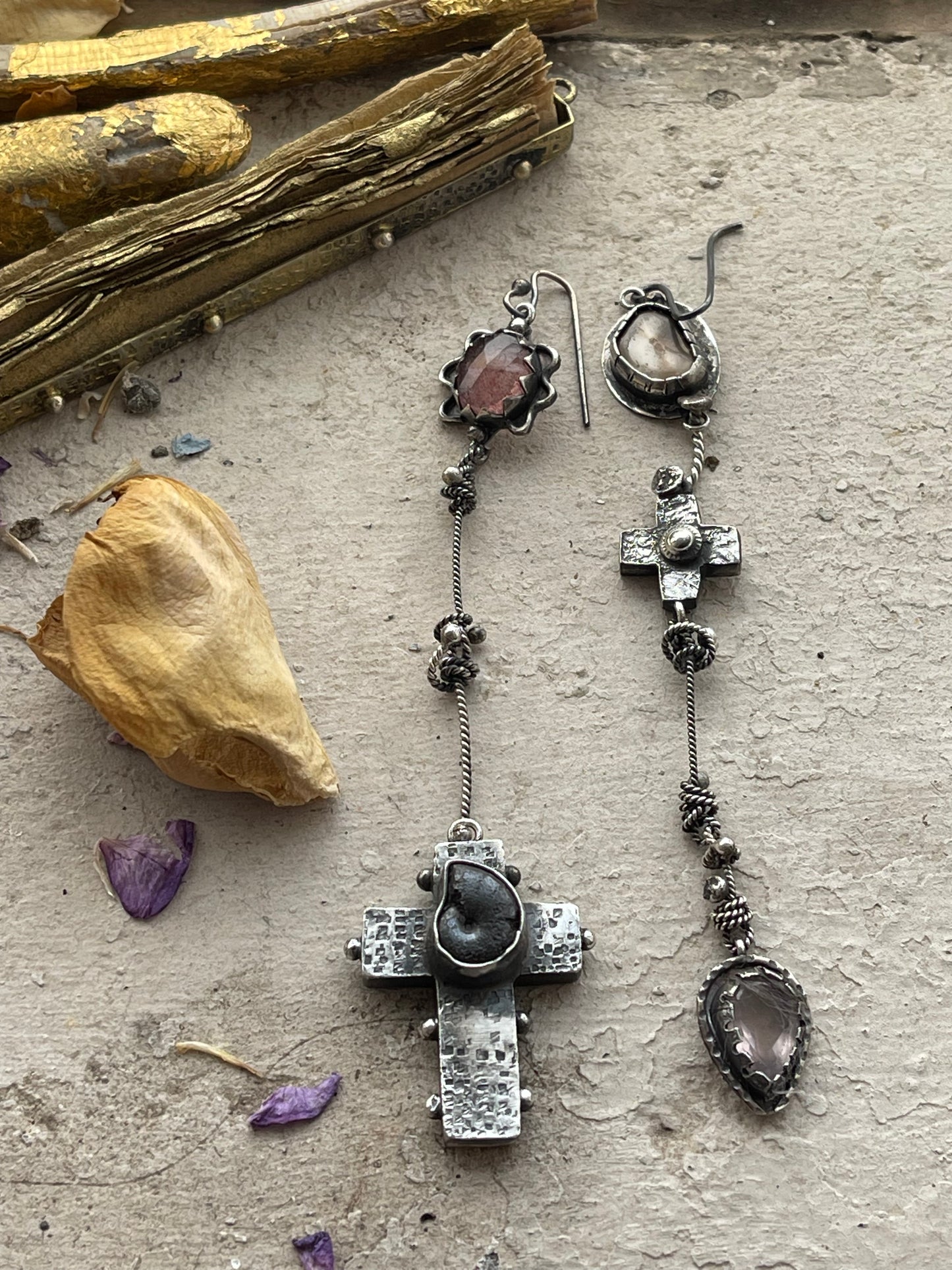 EARRINGS 16