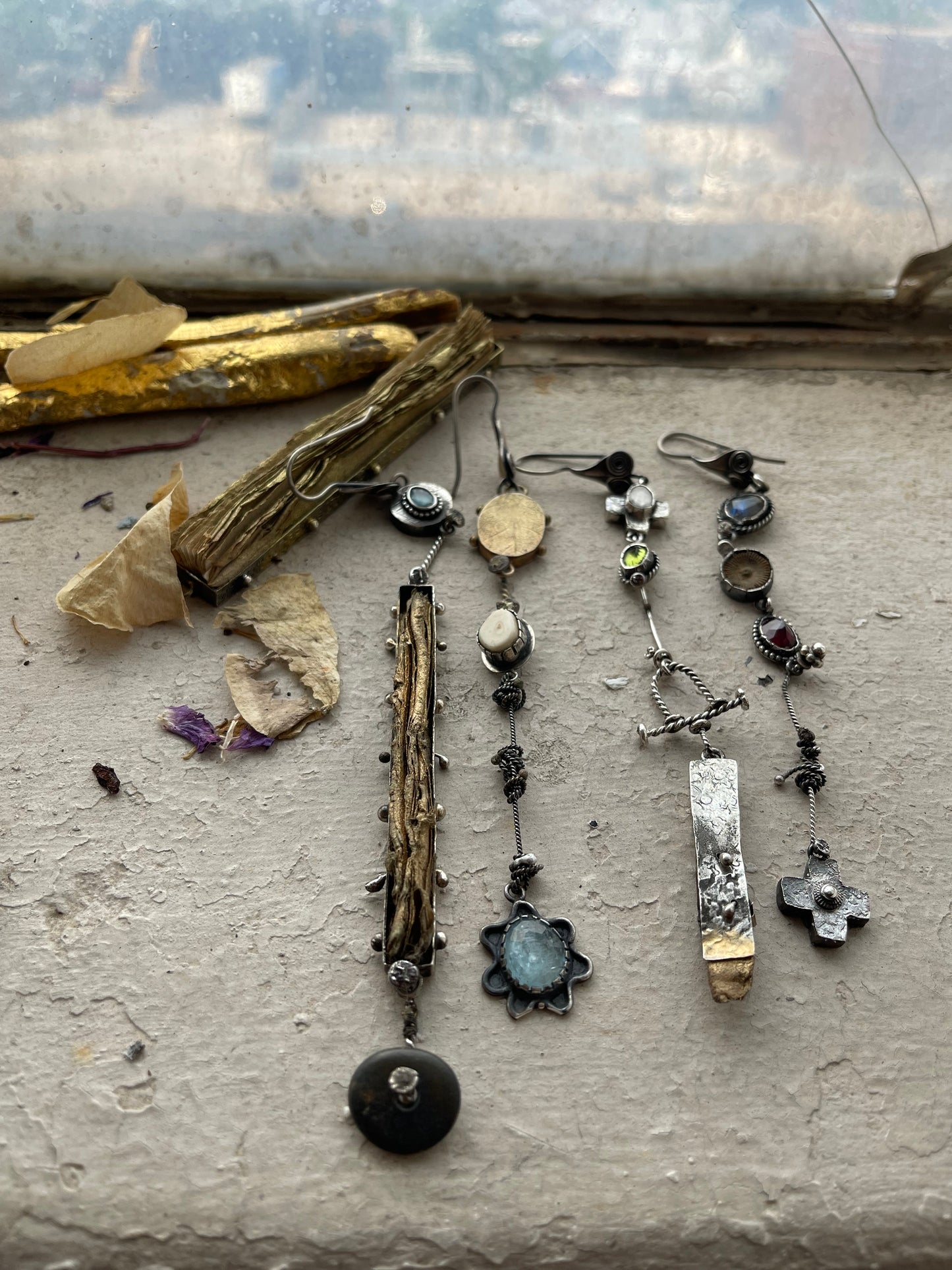 EARRINGS 02