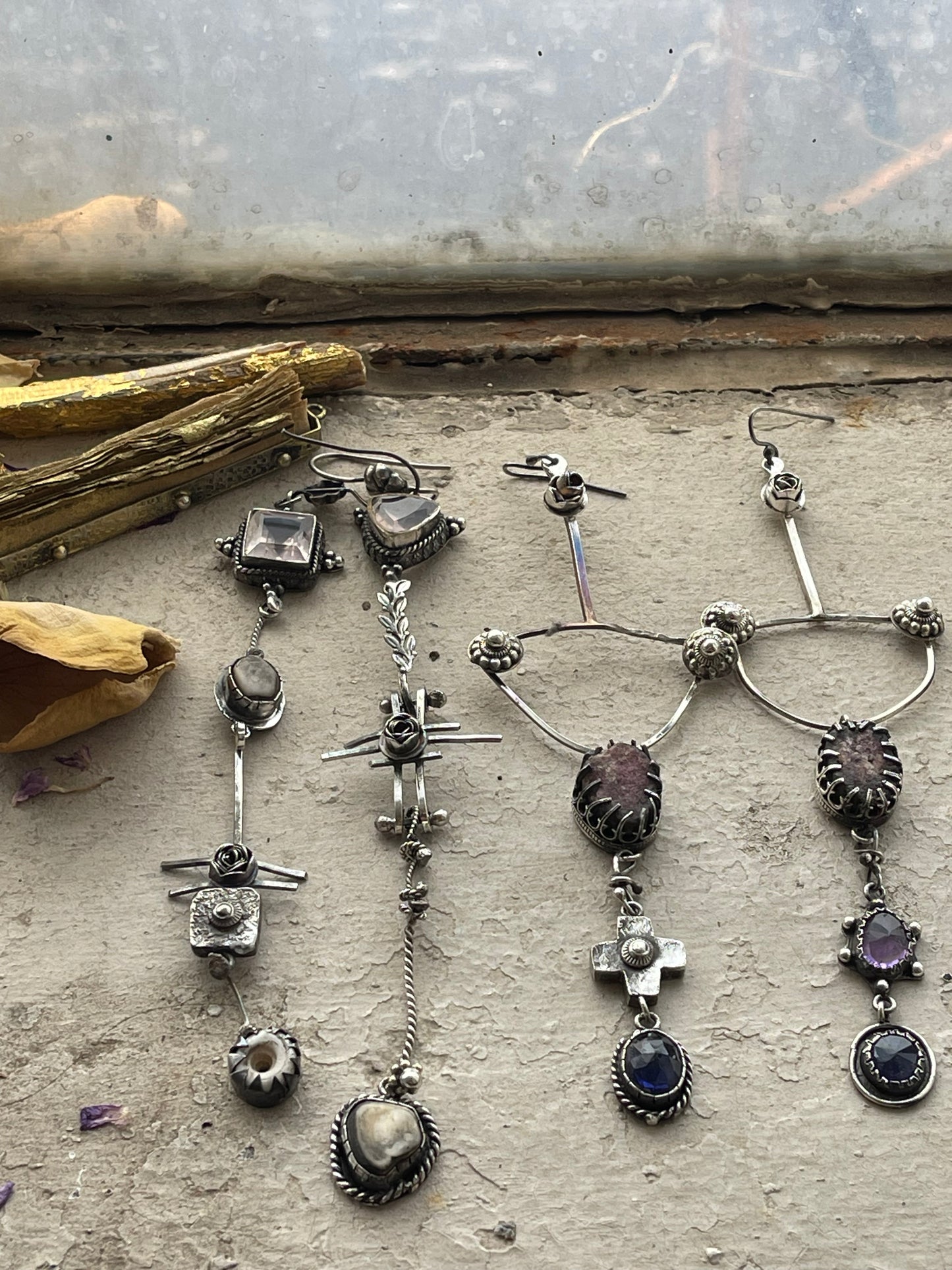 EARRINGS 18
