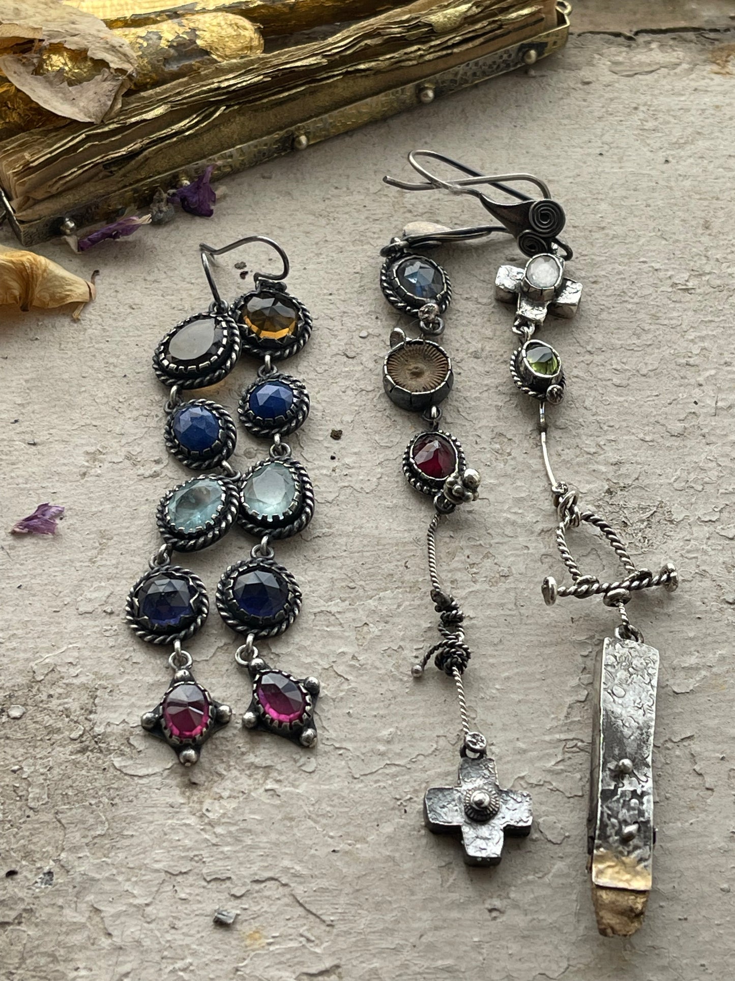EARRINGS 17
