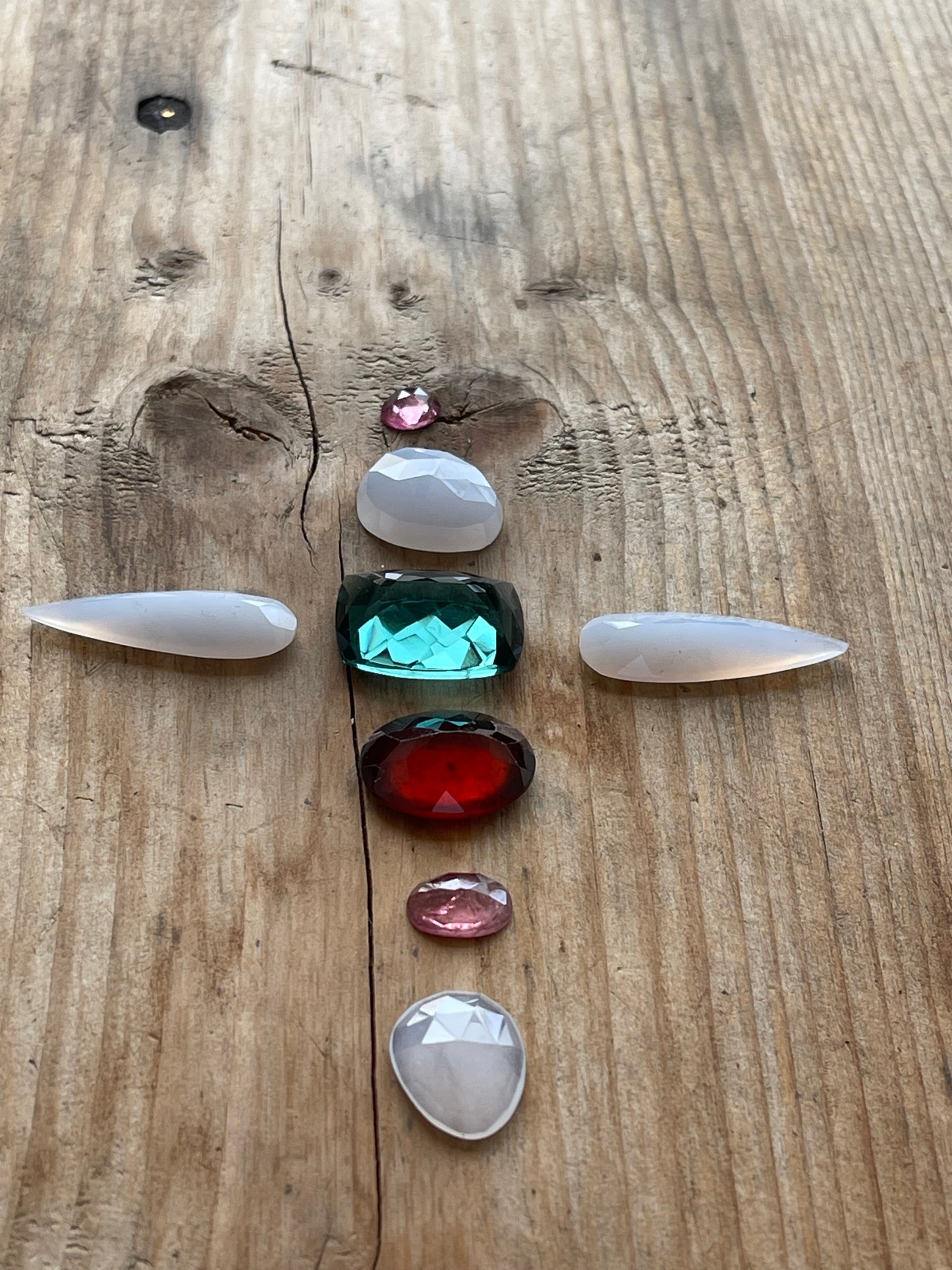 Gemstone Collection 08: Chalcedony, Fluorite, Hessonite - 44CT
