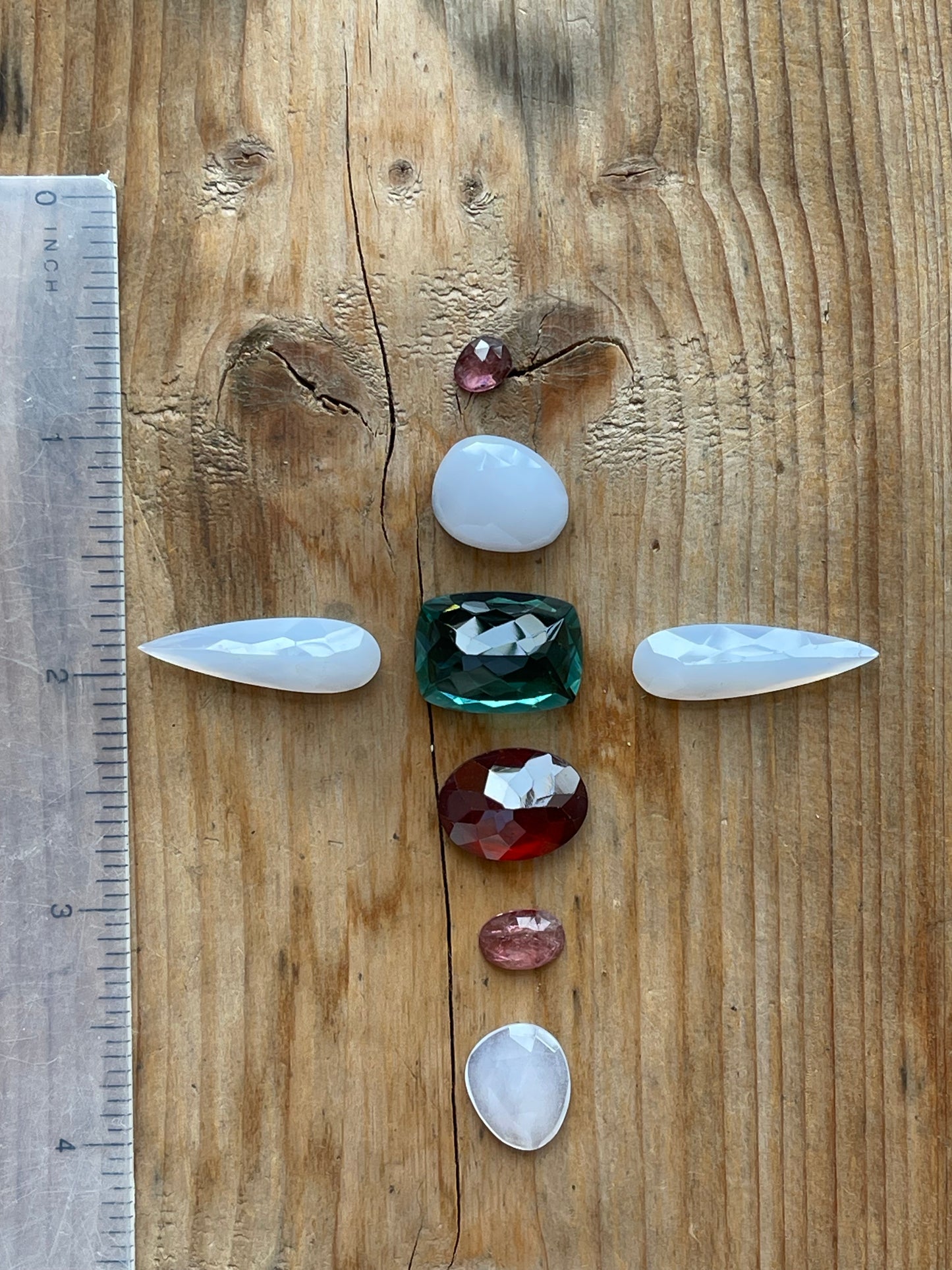 Gemstone Collection 08: Chalcedony, Fluorite, Hessonite - 44CT
