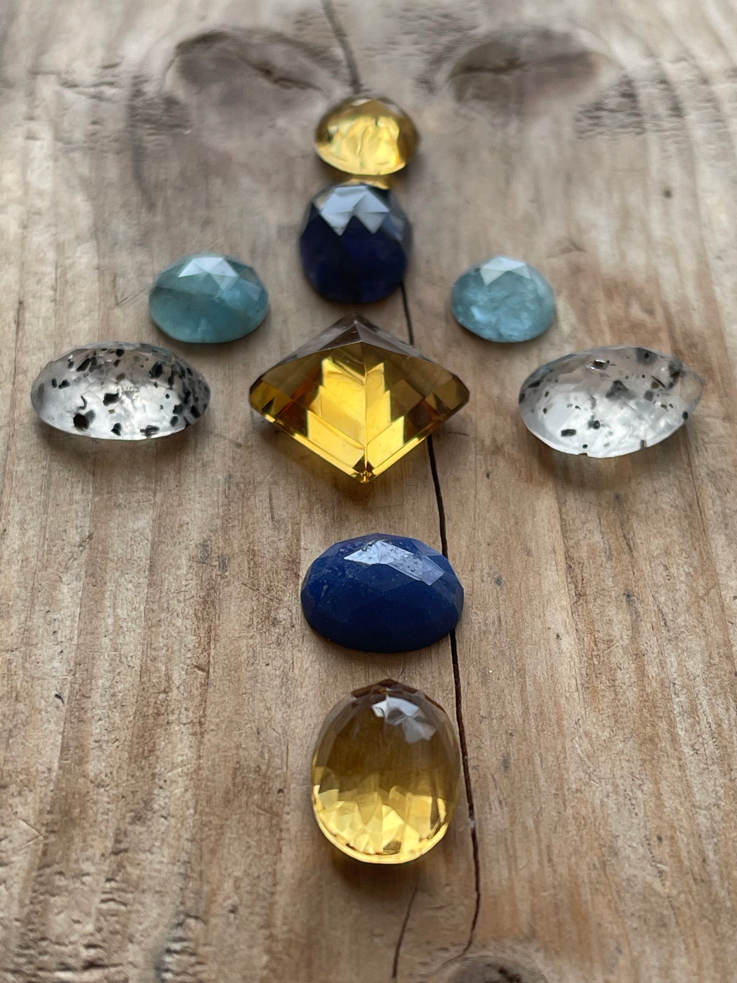 Gemstone Collection 32: Citrine, Aquamarine, Lapis Lazuli, Iolite - 46CT