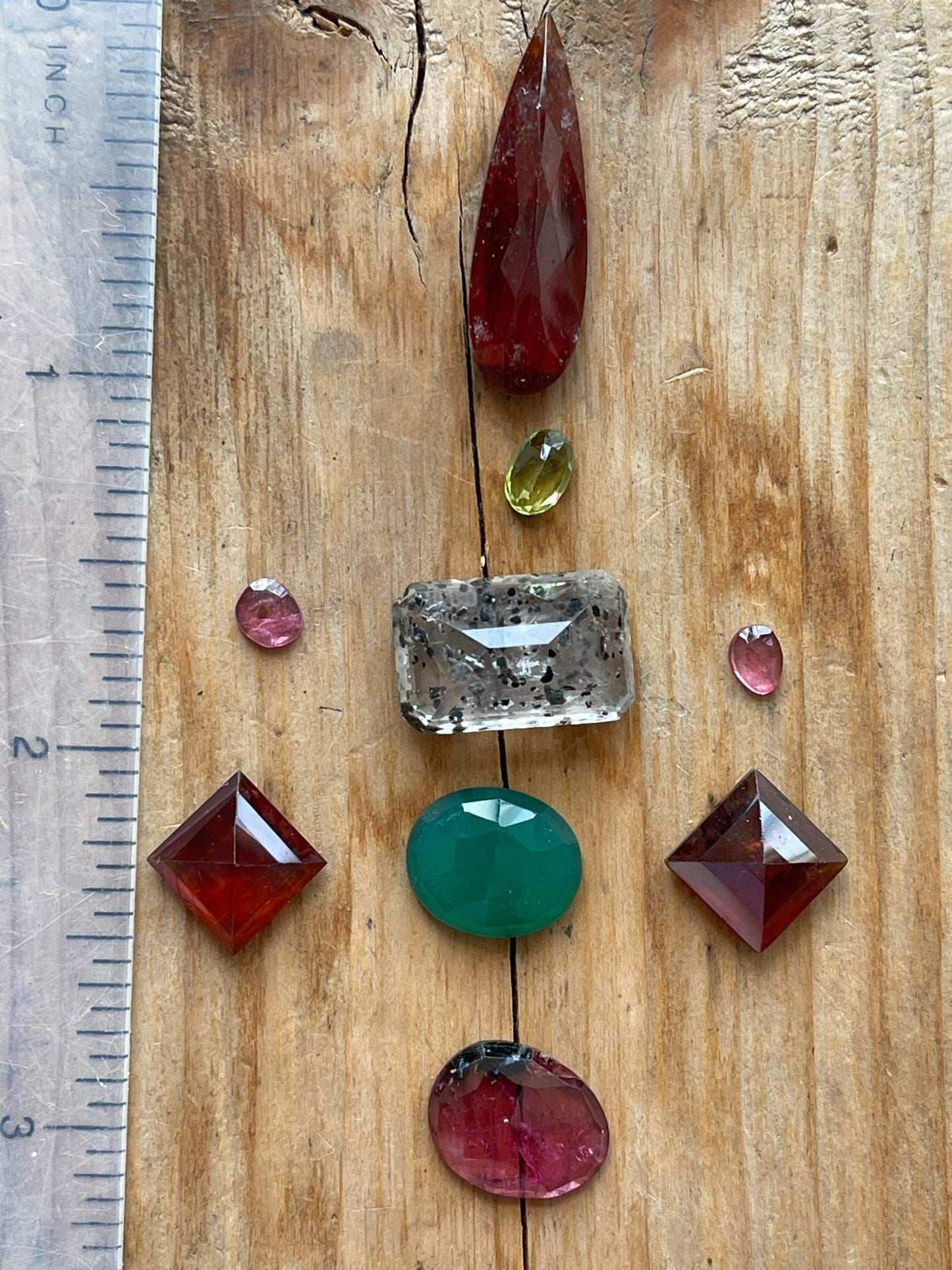 Gemstone Collection 36: Green Onyx, Hessonite, Speckled Agate, Rainbow Tourmaline - 33CT