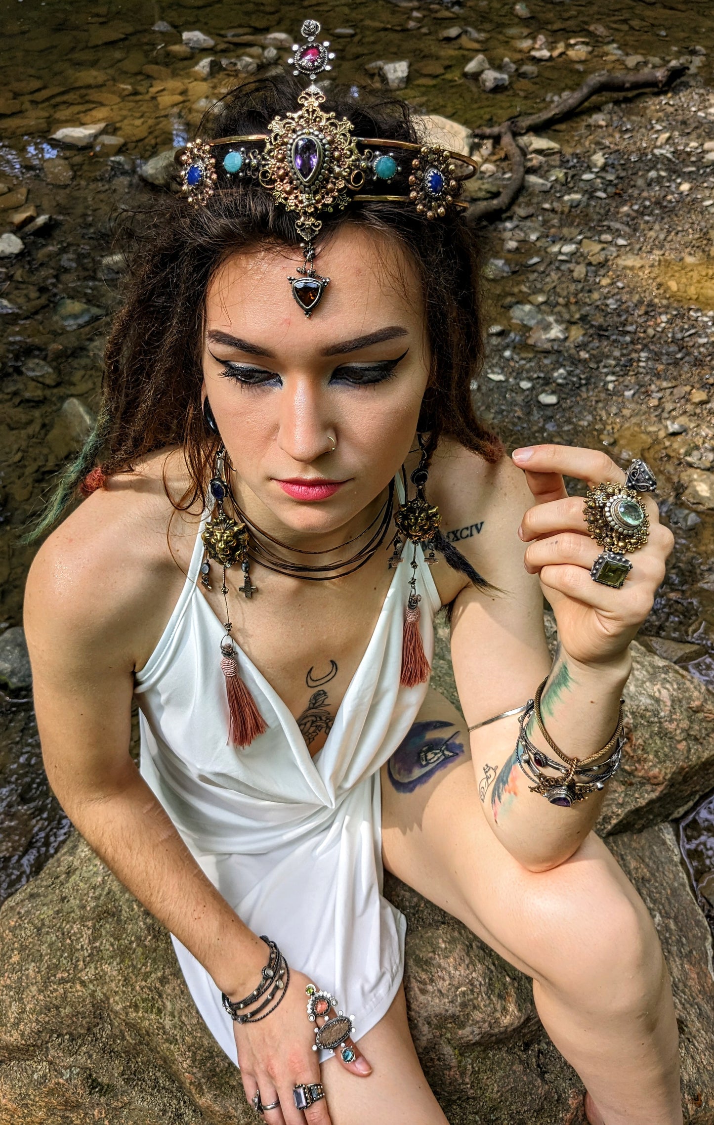 NECKLACE 19: CHOKER STACK