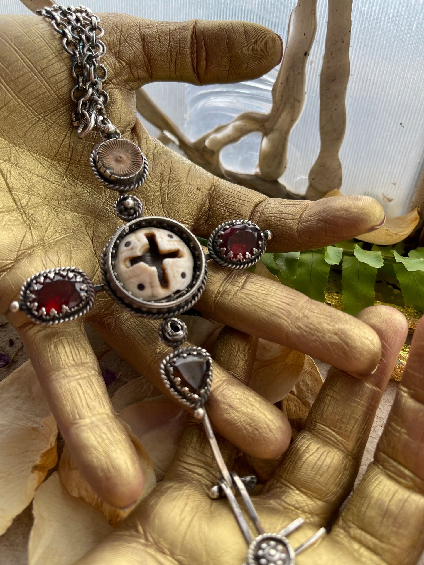 NECKLACE 02 : MAJIC