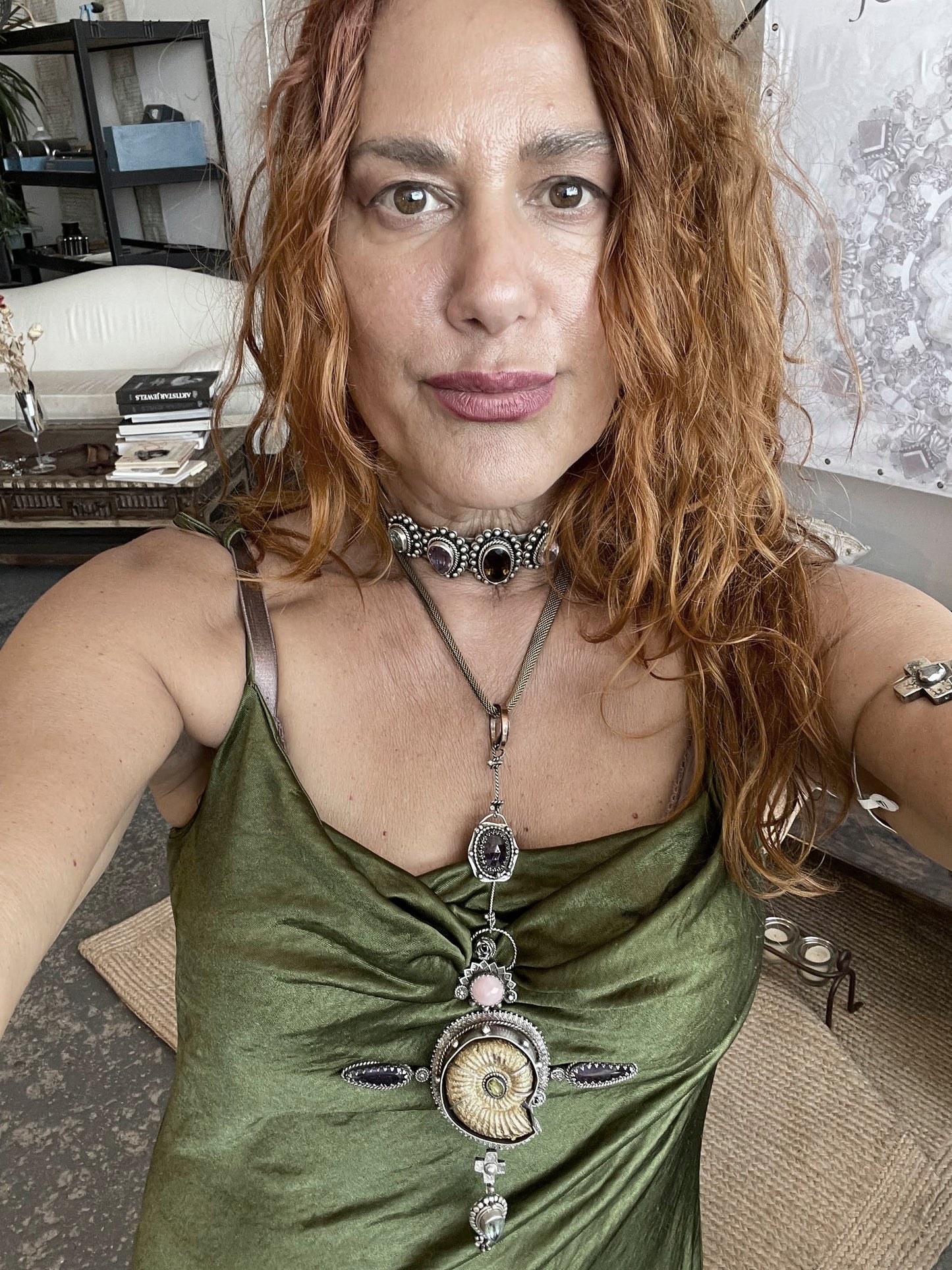 NECKLACE 12 : QUEEN GEMS CHOKER