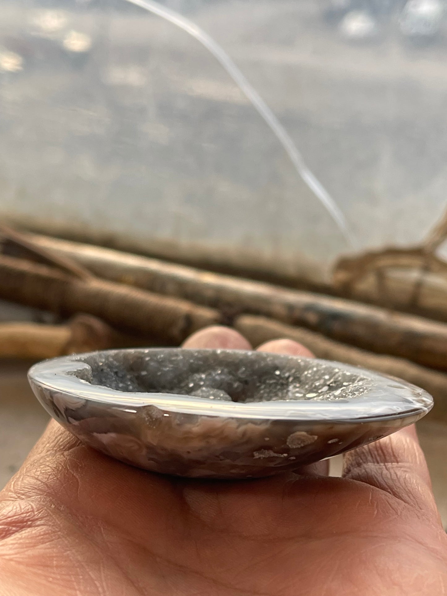 LARGE GRADE A DRUZE GEODE (F00523)