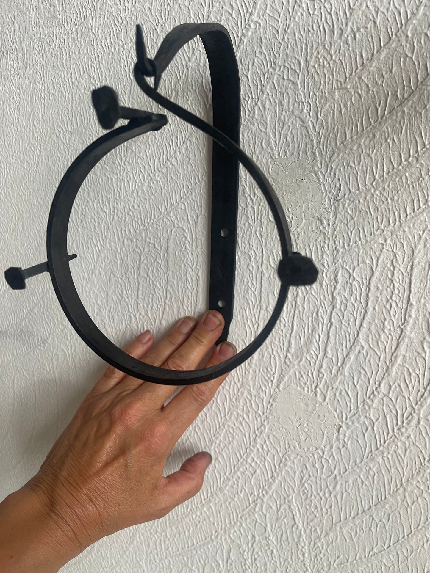 HAND FORGED STEEL NECKLACE HOLDER - VERTICAL