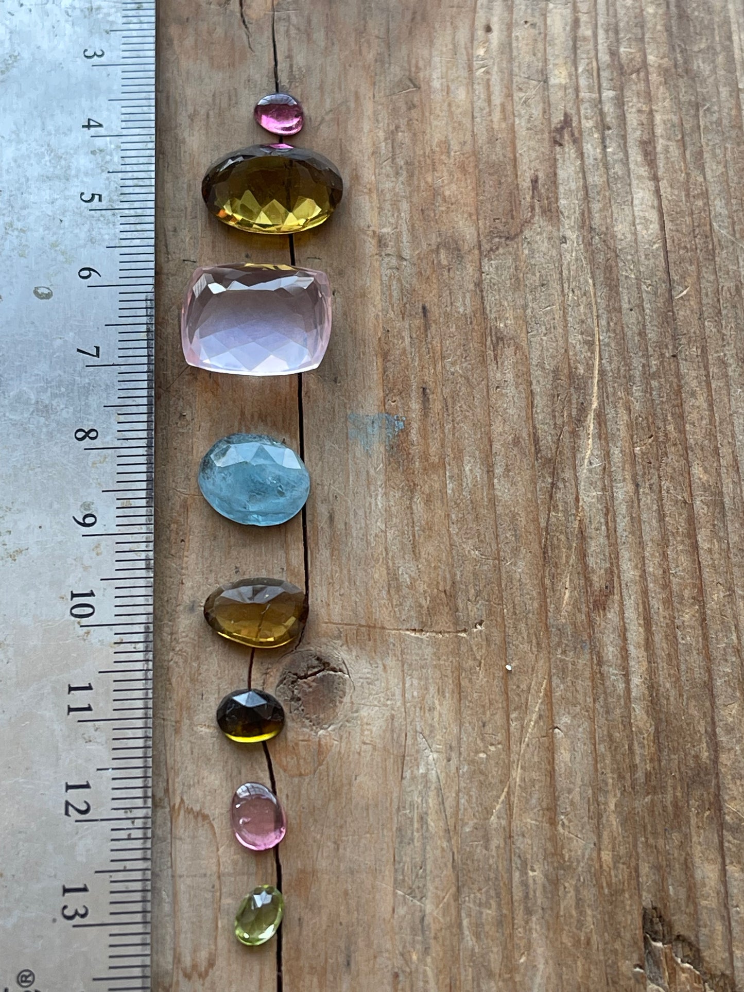 Gemstone Collection 17: Rose Quartz, Honey Quartz, Peridot, Aquamarine, Rainbow Tourmaline (29CT)