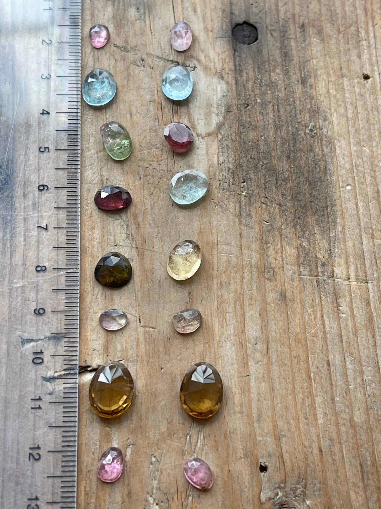 Gemstone Collection 188: Honey Quartz, Aquamarine, Peridot, Milky Aquamarine (19 CT)