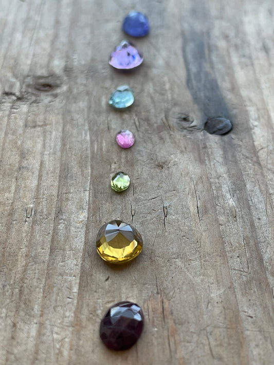 Gemstone Collection 01: CHAKRA STONE - Morganite, Amethyst, Aquamarine, Peridot, Honey Quartz, Rainbow Tourmaline (14CT)