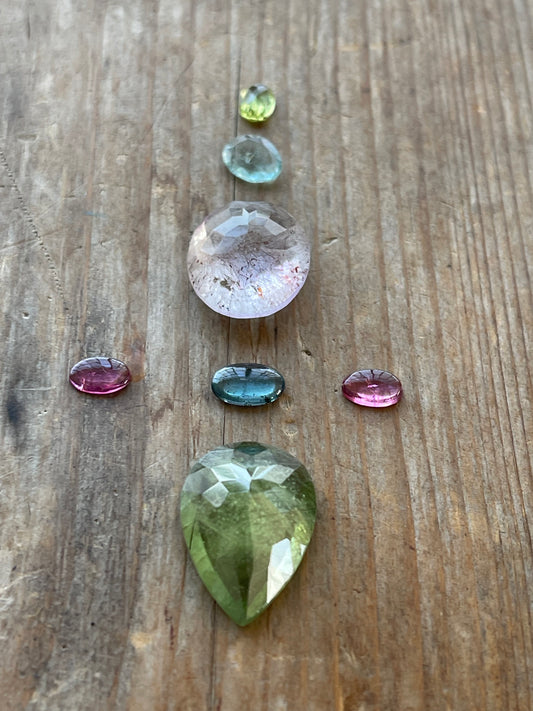 Gemstone Collection 201: Elestial Quartz Faceted, Peridot Faceted, Watermelon Pink Tourmaline Slice, Kyanite, Peridot - 22CT