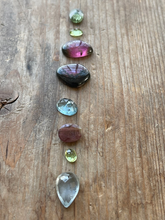 Gemstone Collection 208: Watermelon Pink Tourmaline Slice, Faceted Peridot, Moss Aquamarine, Faceted Aquamarine - 19CT