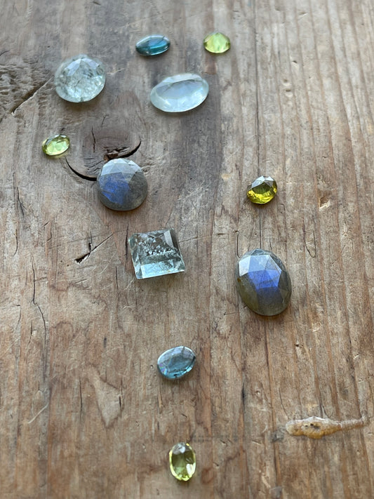 Gemstone Collection 225: Labradorite, Peridot, Aquamarine Faceted, Moss Aquamarine, Kyanite, Rainbow Tourmaline - 25c