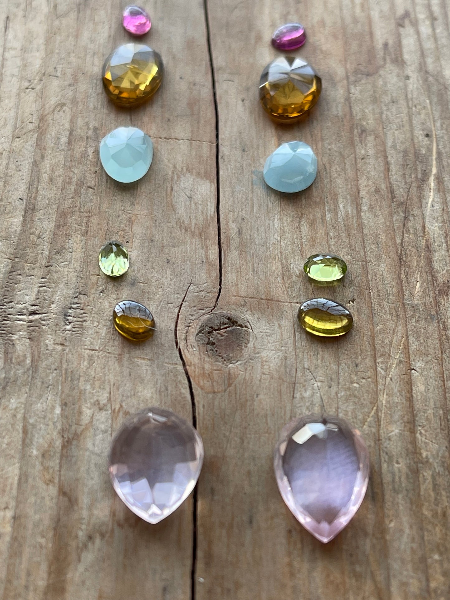 Gemstone Collection 25: Rose Quartz, Honey Quartz, Aquamarine, Peridot, Rainbow Tourmaline (29CT)