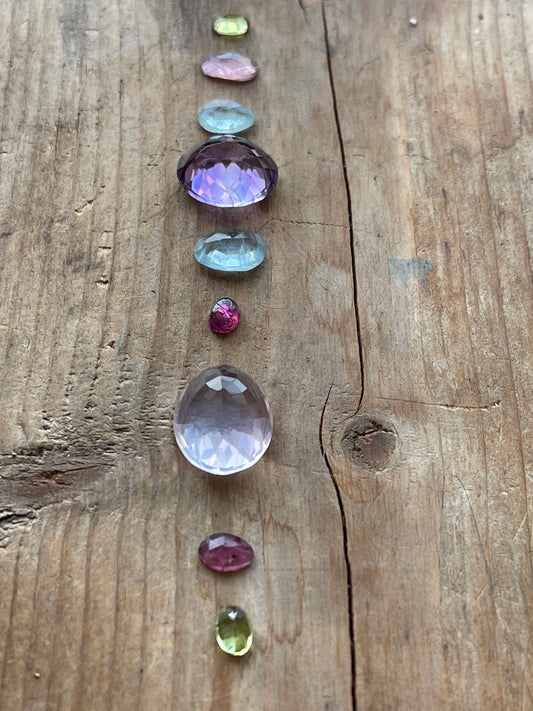 Gemstone Collection 30: Rose Quartz, Amethyst, Rainbow Tourmaline, Aquamarine (25CT)