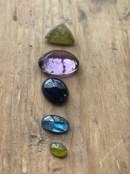 Gemstone Collection 321: Amethyst, Garnet Grossular, Kyanite, Vesuvianite - 35CT