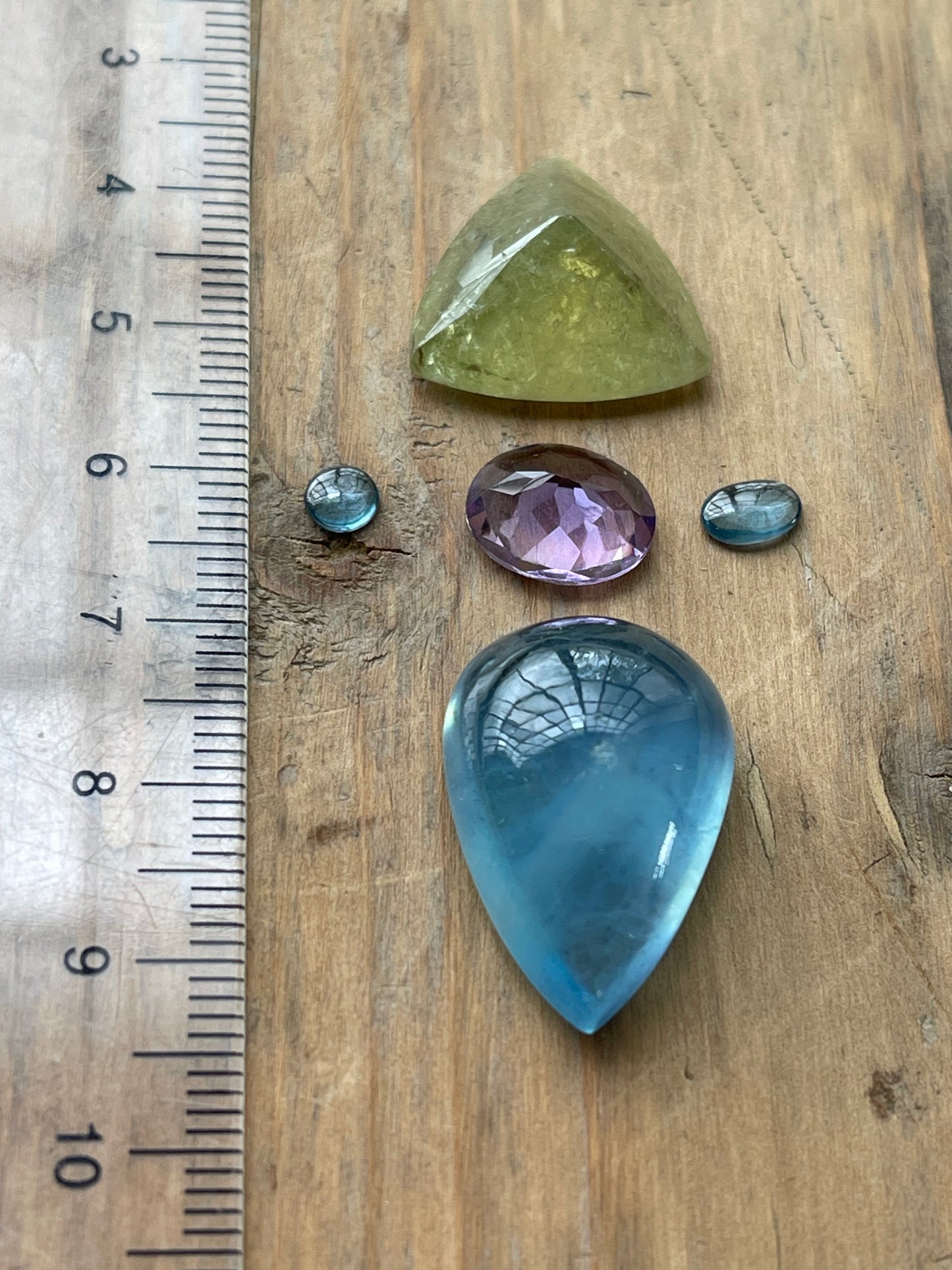 Gemstone Collection 325: Aquamarine, Garnet Grossular, Amethyst, Kyanite - 40CT