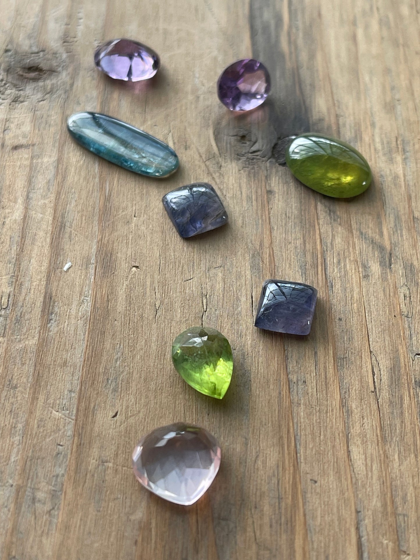 Gemstone Collection 341: Rose Quartz, Vesuvianite, Kyanite, Iolite, Pink Opal - 27CT