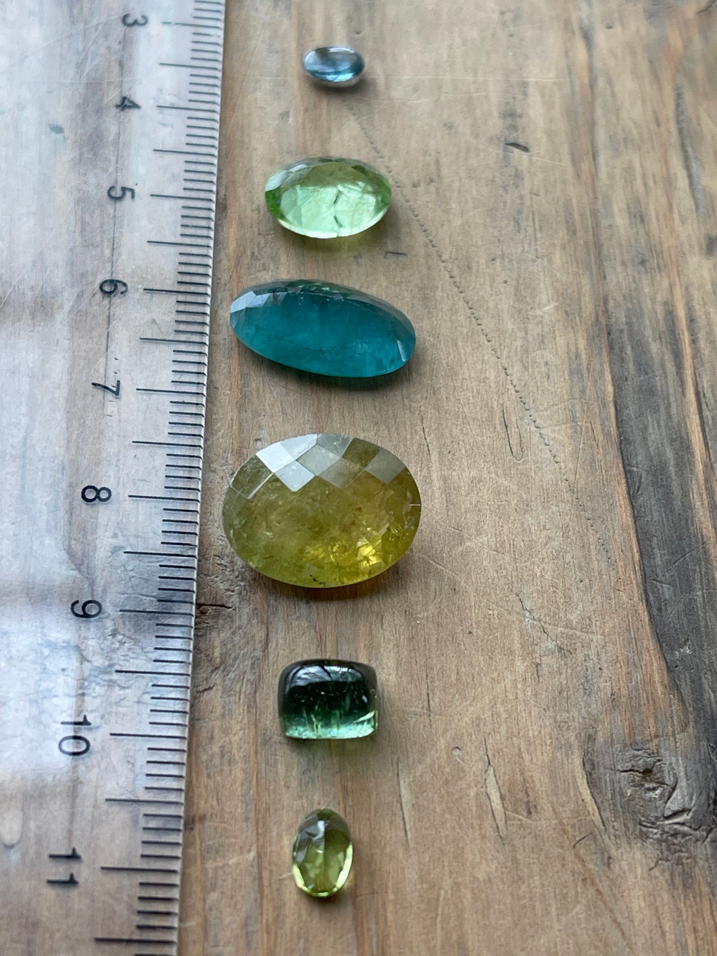 Gemstone Collection 369: Prehnite, Garnet Grossular, Grandidierite, Rainbow Tourmaline, Kyanite - 21CT