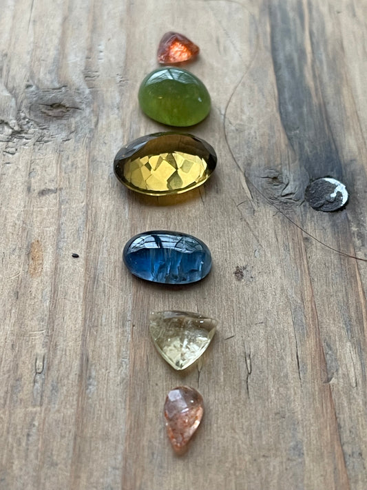 Gemstone Collection 379: Honey Quartz, Vesuvianite, Sunstone, Scapolite - 25CT