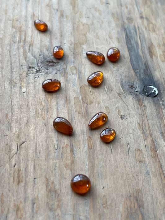 Gemstone Collection 386: Amber Kyanite -17CT