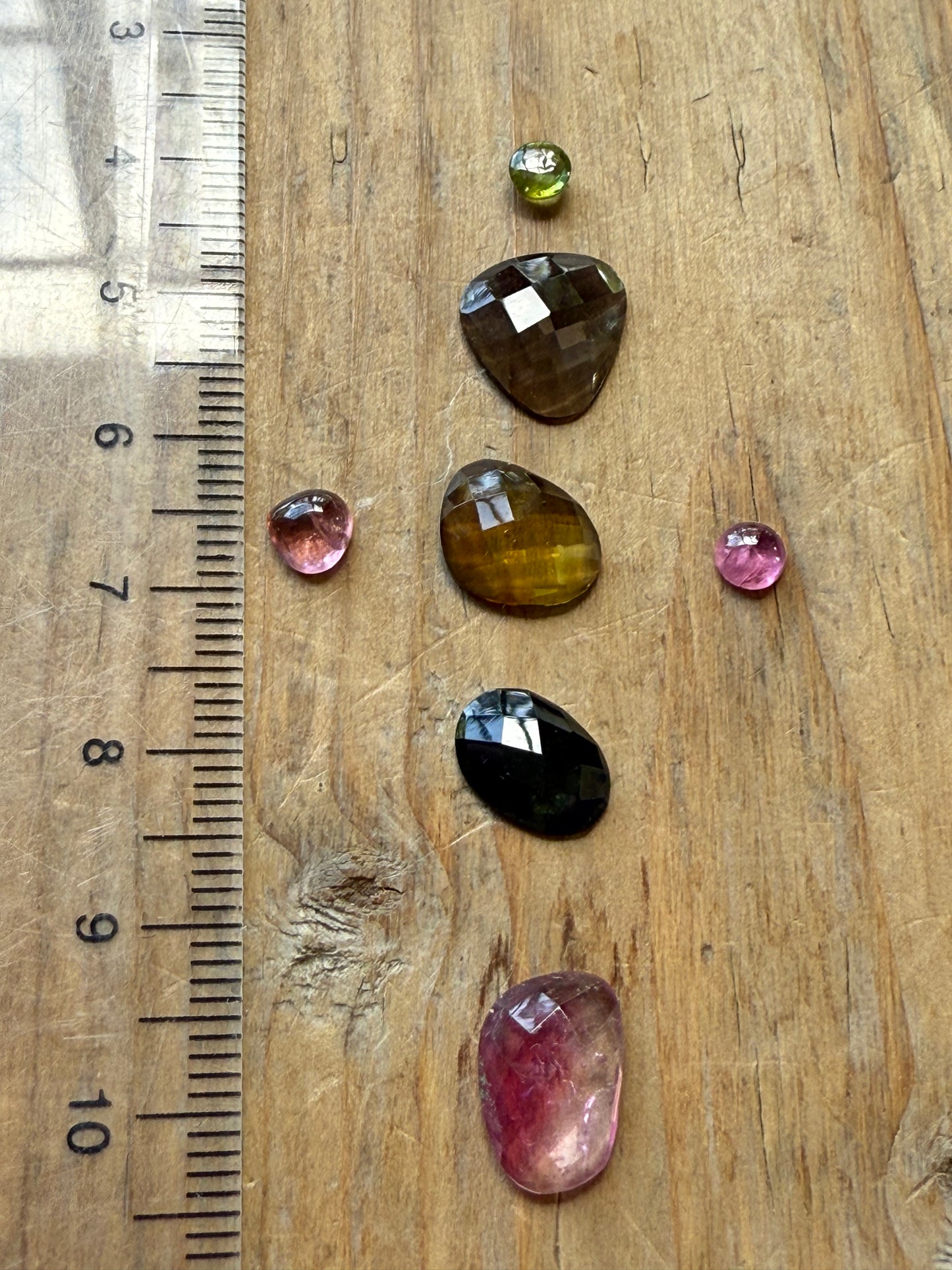 Gemstone Collection 509: Rainbow Tourmaline - 10 CT