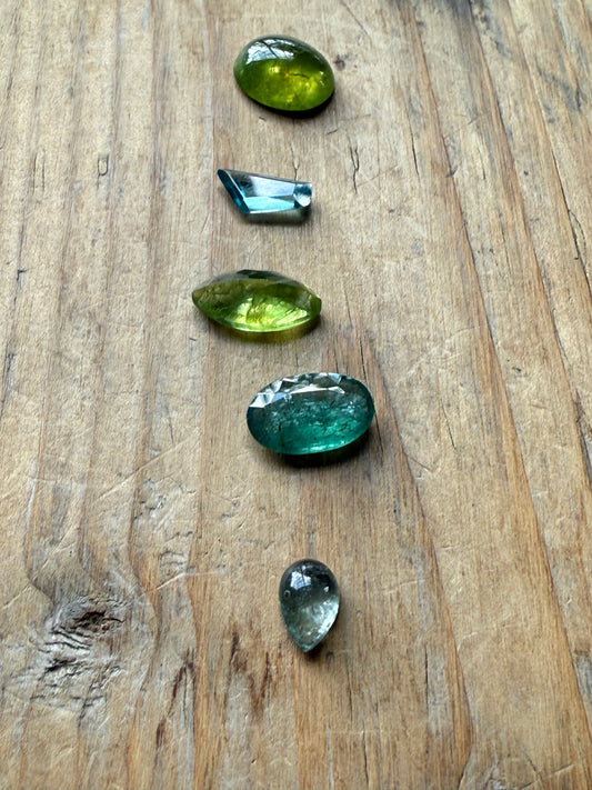 Gemstone Collection 538: Kyanite, Peridot, Blue Zircon - 14 CT