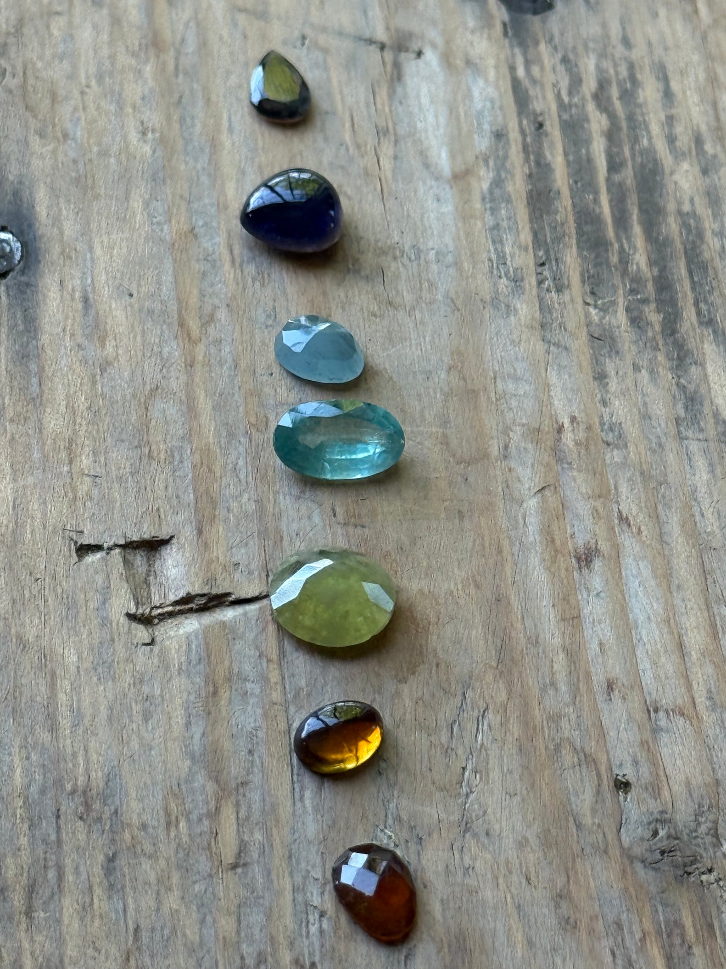 Gemstone Collection 595: Garnet, Aquamarine, Kyanite, Iolite, Imperial Sapphire, Rainbow Tourmaline, Citrine - 20 CT