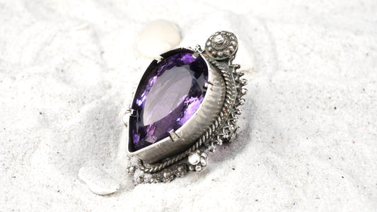 RING 66: STERLING SILVER WITH AMETHYST